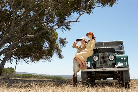 sitting under tree - Portrait de Couple sur Safari, Western Cape, Afrique du Sud Photographie de stock - Rights-Managed, Code: 700-01182668