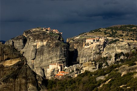 Monasteries in Mountains, Trikala, Greece Foto de stock - Con derechos protegidos, Código: 700-01183278