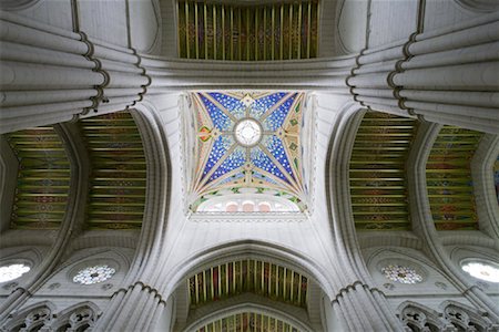 Ceiling, Catedral de Nuestra Senora de la Almudena, Madrid, Spain Foto de stock - Con derechos protegidos, Código: 700-01183322