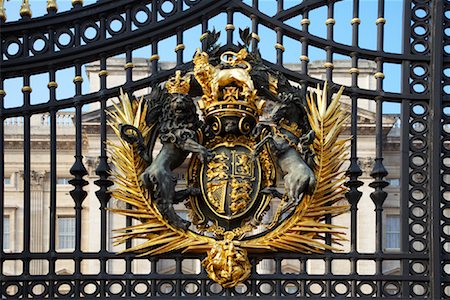 Coat of Amrs, Gate, Buckingham Palace, London, England Foto de stock - Con derechos protegidos, Código: 700-01183544