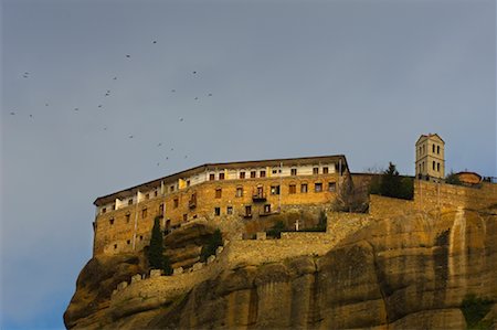 flock of birds in a building - Monastère, Trikala, Grèce Photographie de stock - Rights-Managed, Code: 700-01194985