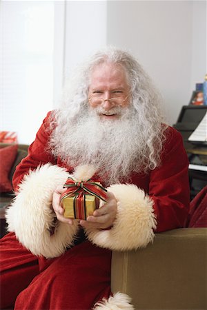 simsearch:693-06021814,k - Portrait of Santa Claus Foto de stock - Direito Controlado, Número: 700-01195272