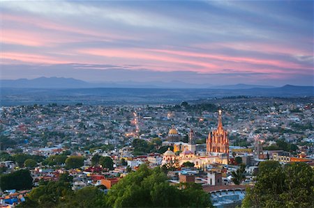 san miguel de allende guanajuato mexico cathedrals - Cityscape, San Miguel de Allende, Mexico Foto de stock - Con derechos protegidos, Código: 700-01195715
