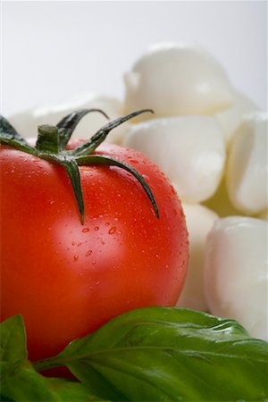 simsearch:700-01196163,k - Tomate et Mozzarella Photographie de stock - Rights-Managed, Code: 700-01196163