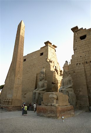 simsearch:600-02033819,k - Tourists at Luxor Temple, Luxor, Egypt Foto de stock - Con derechos protegidos, Código: 700-01196261