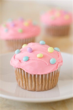 simsearch:700-01198745,k - Cupcakes Photographie de stock - Rights-Managed, Code: 700-01196440