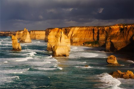 simsearch:841-05960846,k - Les douze apôtres, le Parc National de Port Campbell, Great Ocean Road, Victoria, Australie Photographie de stock - Rights-Managed, Code: 700-01200106