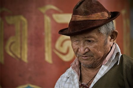 Portrait of a Man, McLeod Ganj, Dharamsala, Himachal Pradesh, India Foto de stock - Con derechos protegidos, Código: 700-01200130