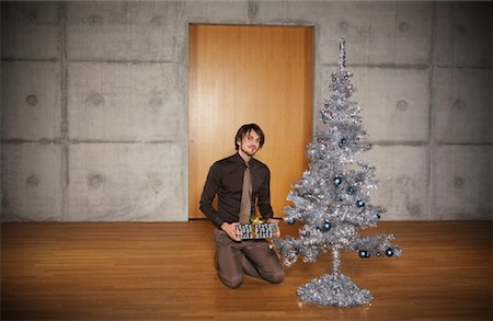 simsearch:700-01223828,k - Portrait of Man with Christmas Tree Stock Photo - Rights-Managed, Code: 700-01223818