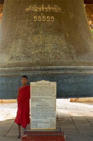 Monk Standing near Mingun Bell, Mingun, Myanmar Stock Photo - Rights-Managed, Code: 700-01223867