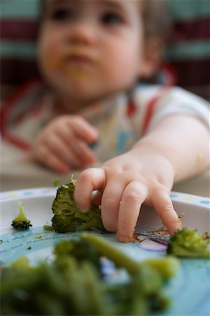 superfood dinners - Baby Reaching for Broccoli Stock Photo - Rights-Managed, Code: 700-01249311