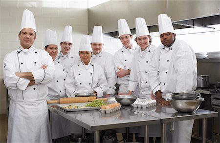 simsearch:700-01275247,k - Chefs in Kitchen Fotografie stock - Rights-Managed, Codice: 700-01275211