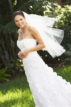 simsearch:700-00642522,k - Portrait of Bride Foto de stock - Con derechos protegidos, Código: 700-01276098