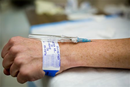 Woman's Arm with Needle Foto de stock - Con derechos protegidos, Código: 700-01276518