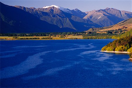 freeman patterson - Mountain Range and Lake, Lake Wanaka, New Zealand Foto de stock - Con derechos protegidos, Código: 700-01295690