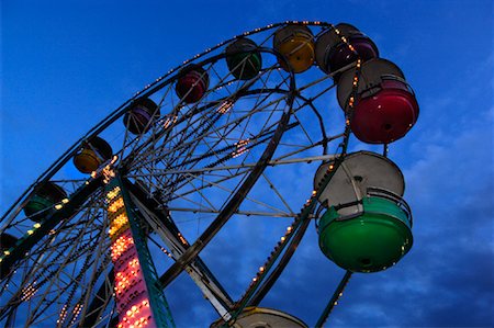 fair wheel - Ferris Wheel Stock Photo - Rights-Managed, Code: 700-01296333