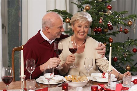 simsearch:700-01195275,k - Couple Toasting With Wine Foto de stock - Con derechos protegidos, Código: 700-01344963
