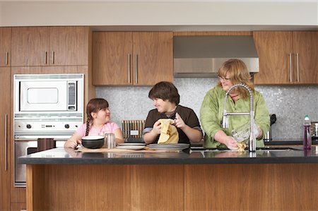 Mother and Children Washing Dishes Stock Photo - Rights-Managed, Code: 700-01345066