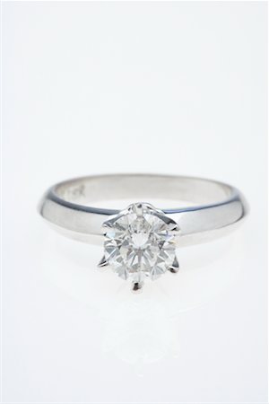 simsearch:600-02886505,k - Diamond Engagement Ring Stock Photo - Rights-Managed, Code: 700-01464536