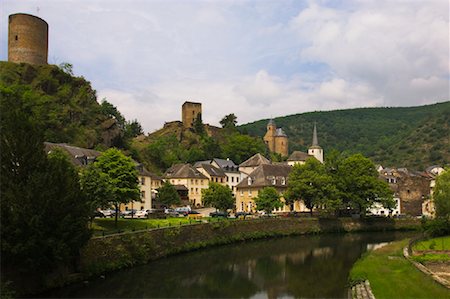 Canal von Dorf, Esch-Sur-Sure, Luxemburg Stockbilder - Lizenzpflichtiges, Bildnummer: 700-01463858