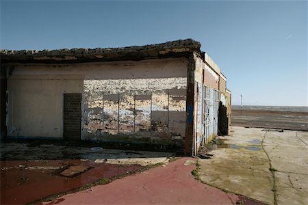 simsearch:700-00270056,k - Exterior of Building on Beach, England Stock Photo - Rights-Managed, Code: 700-01463958