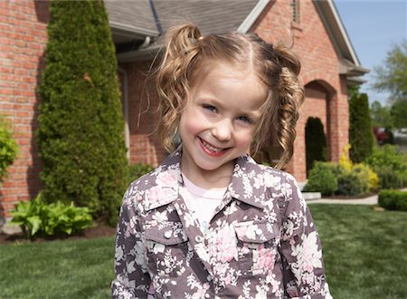 simsearch:700-01072069,k - Portrait of Girl Outdoors Stock Photo - Rights-Managed, Code: 700-01494603