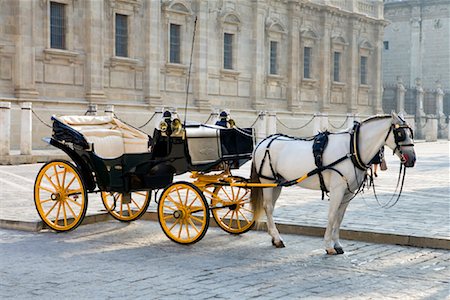 Horse-Drawn Carriage, Seville, Spain Foto de stock - Direito Controlado, Número: 700-01519300