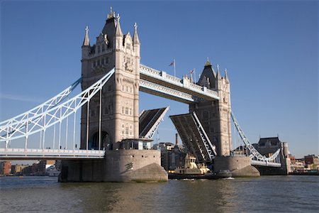 Tower Bridge, Londres, Angleterre Photographie de stock - Rights-Managed, Code: 700-01541000