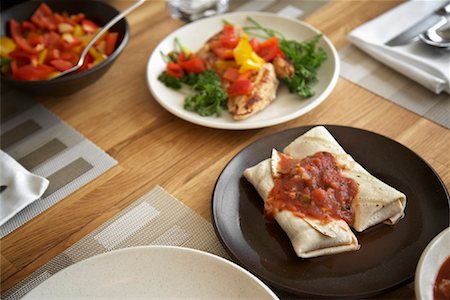 poulet (aliment) - Food on Dining Room Table Stock Photo - Rights-Managed, Code: 700-01585850