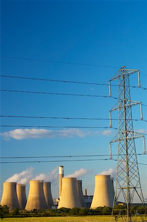 Tours de refroidissement et de centrale électrique à charbon Photographie de stock - Rights-Managed, Code: 700-01586081