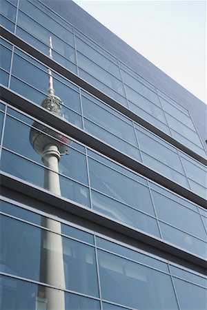 fernsehturm - Fernsehturm Reflected in Building, Berlin, Germany Fotografie stock - Rights-Managed, Codice: 700-01586179