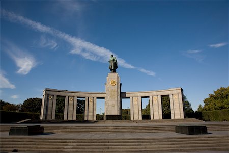 simsearch:700-03901066,k - Sowjetisches Ehrenmal, Tiergarten, Berlin, Germany Foto de stock - Con derechos protegidos, Código: 700-01586190