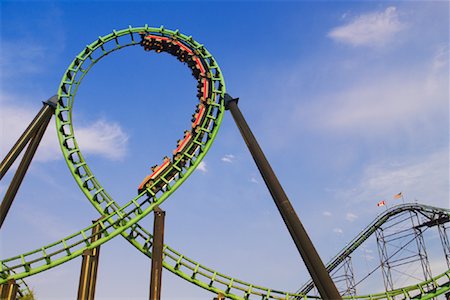 Viper Roller Coaster, 6 Flags Darien Lake parc d'attractions, Darien Center, New York, Etats-Unis Photographie de stock - Rights-Managed, Code: 700-01587281