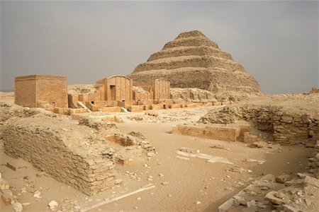 desert endurance - Pyramid of Djoser, Saqqara, Egypt Stock Photo - Rights-Managed, Code: 700-01587308