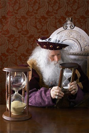 fat 60 year old man - King Holding Hourglass Foto de stock - Con derechos protegidos, Código: 700-01582223