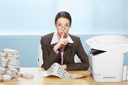 Businesswoman at Desk Foto de stock - Con derechos protegidos, Código: 700-01606336