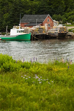 simsearch:600-01540973,k - Casiers à homard sur le quai, Port Dufferin, Nova Scotia, Canada Photographie de stock - Rights-Managed, Code: 700-01614399