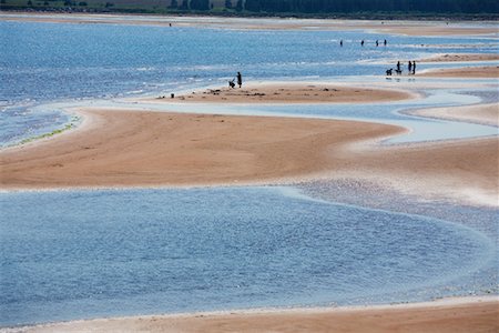 pea - Les gens myes à plage de Souris, Prince Edward Island, Canada Photographie de stock - Rights-Managed, Code: 700-01614416