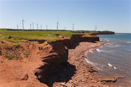 Les falaises rouges et les éoliennes, Cape North, île du Prince Édouard, Canada Photographie de stock - Rights-Managed, Code: 700-01614429