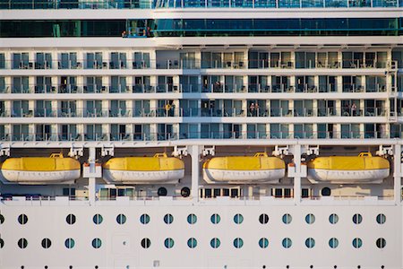 simsearch:700-02671496,k - Cruise Ship, Vancouver British Columbia, Canada Stock Photo - Rights-Managed, Code: 700-01646221