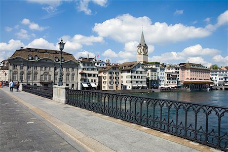 Pont sur la rivière Limmat, Zurich, Suisse Photographie de stock - Rights-Managed, Code: 700-01694419
