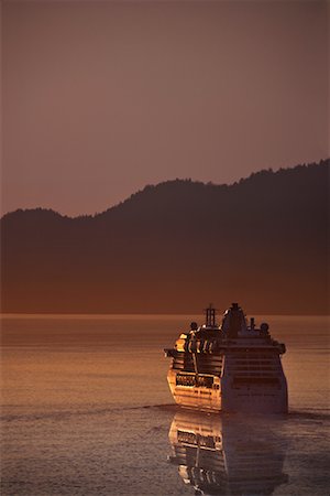 Cruise Ship, Vancouver, British Columbia, Canada Foto de stock - Con derechos protegidos, Código: 700-01716921