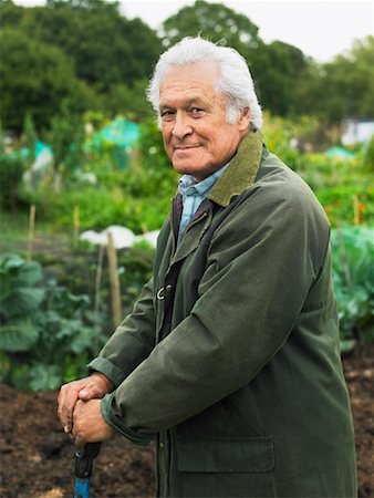 shovel in dirt - Portrait of Mature Man in Garden Stock Photo - Rights-Managed, Code: 700-01718016