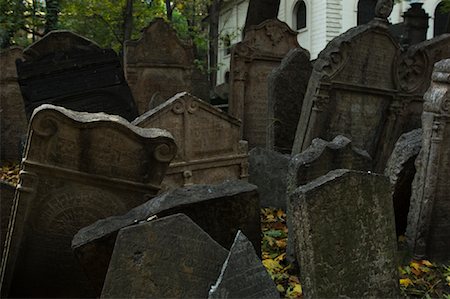 eerie tombstones - Cemetery in Josefov, Prague, Czech Republic Stock Photo - Rights-Managed, Code: 700-01742878