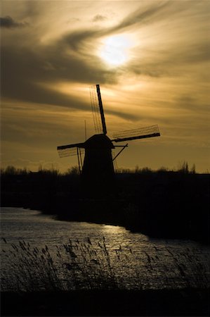 polder benelux - Windmill, Kinderdijk, Netherlands Stock Photo - Rights-Managed, Code: 700-01742887
