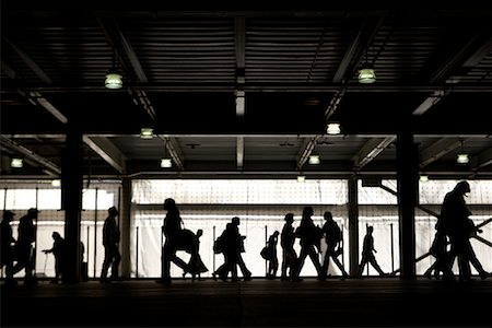 Silhouette de personnes marchant Photographie de stock - Rights-Managed, Code: 700-01764886