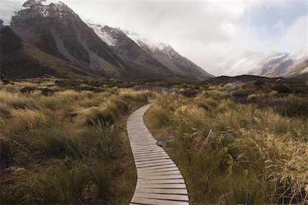 Promenade à travers la vallée, Hooker Valley, Aoraki, Canterbury, Nouvelle-Zélande Photographie de stock - Rights-Managed, Code: 700-01765155
