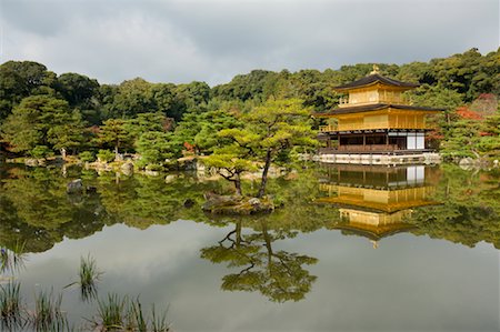 rokuon ji - Kinkakuji Temple and Mirror Pond, Kyoto, Japan Stock Photo - Rights-Managed, Code: 700-01788052