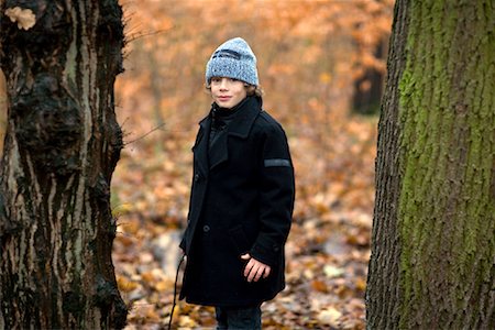 simsearch:700-01788501,k - Boy in Forest Stock Photo - Rights-Managed, Code: 700-01788504