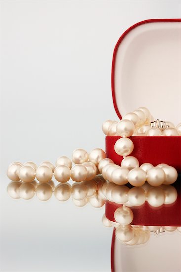 String of Pearls in Jewelery Box Stock Photo - Premium Rights-Managed, Artist: David Muir, Image code: 700-01788552